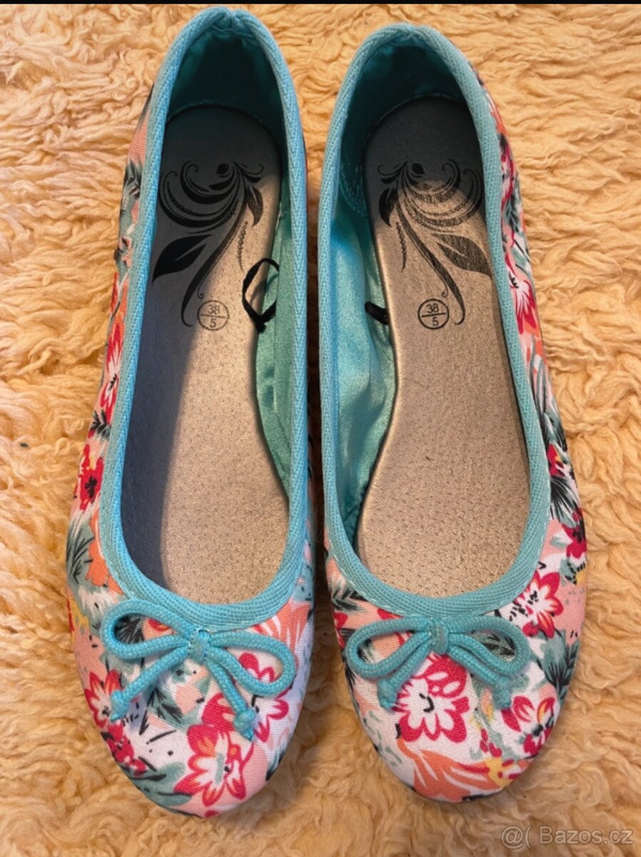 Letní botky, lodičky a baleríny 38