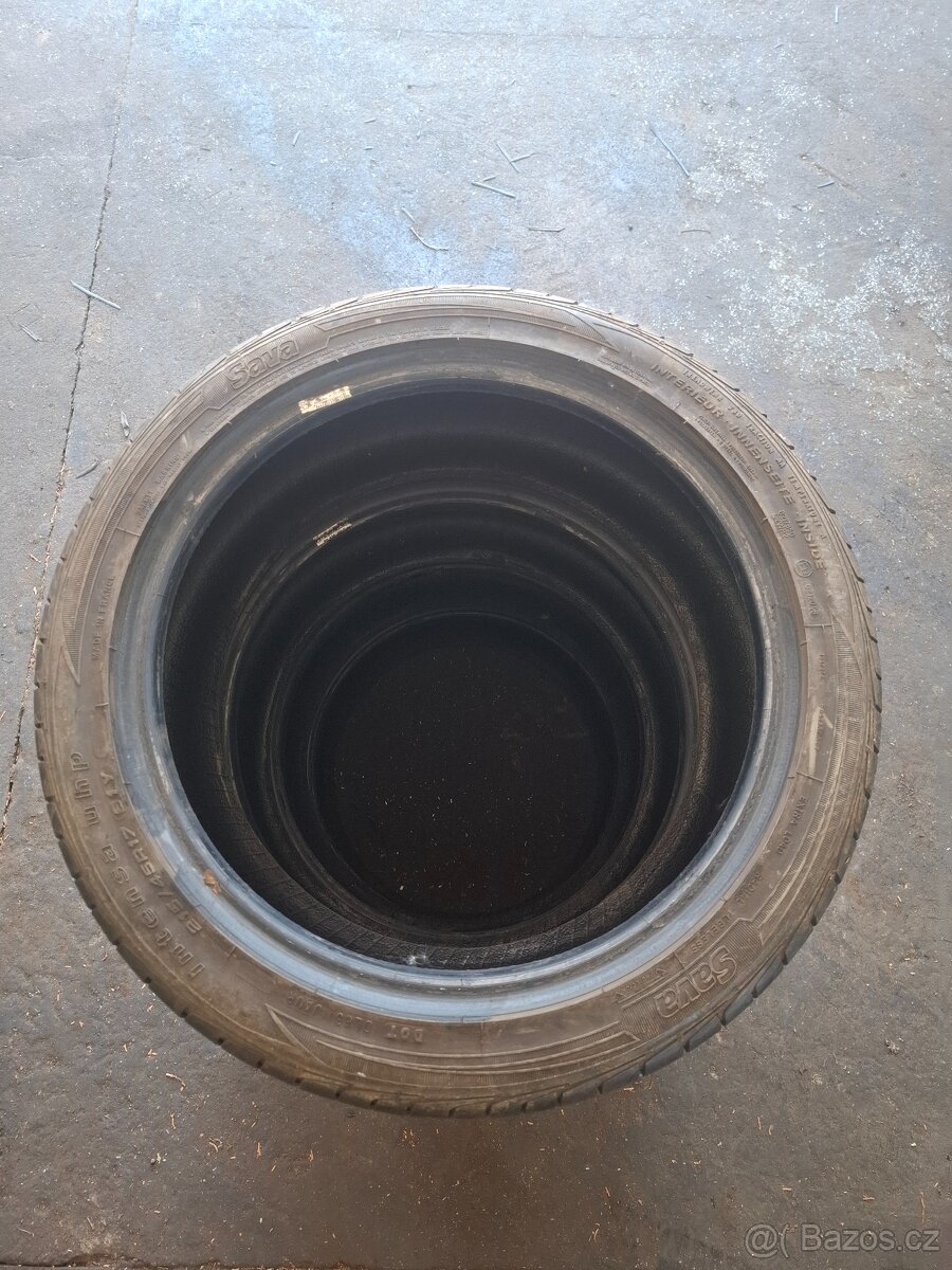 Pneumatiky 215/45/17'