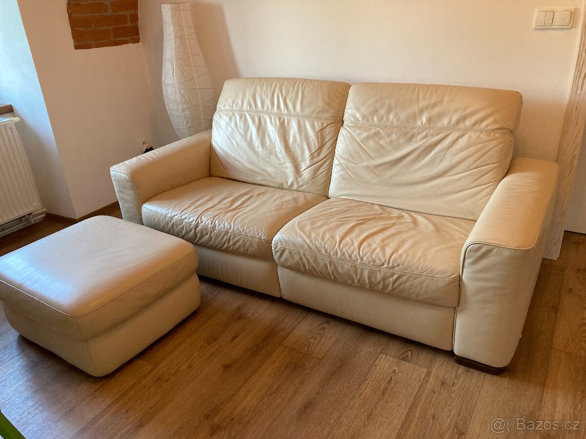 Italská kožená sedačka Natuzzi s křeslem + taburetou