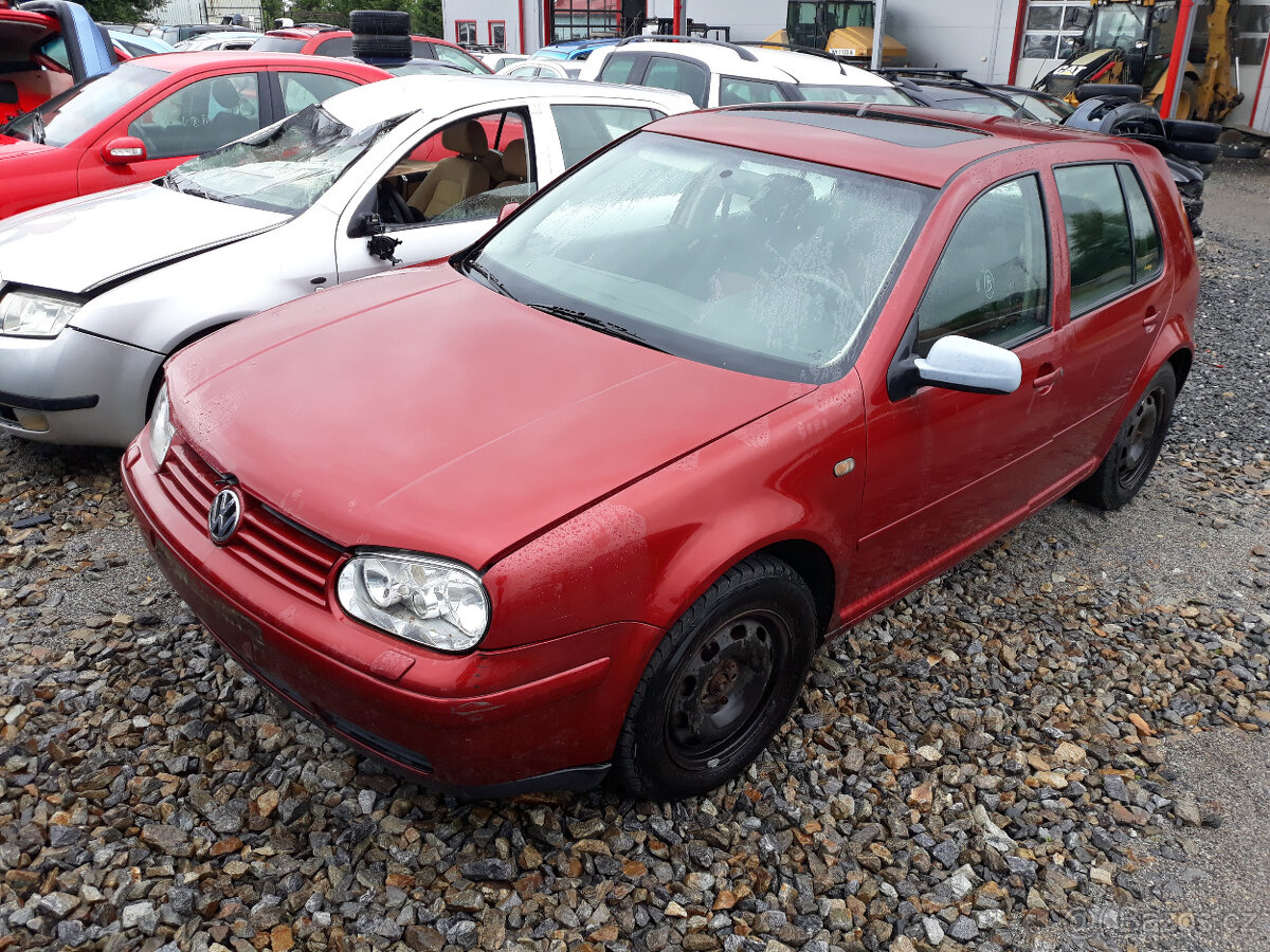 VW GOLF 4 1,8i 92kW AGN 1998 - NA DILY, PEKNY INTERIER