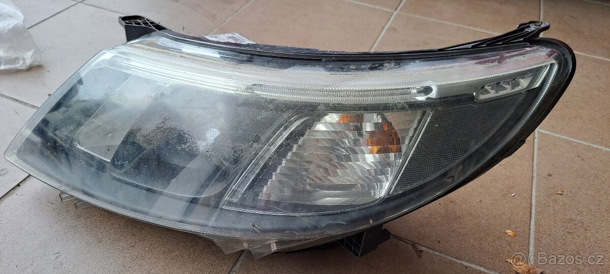 Světla L a P přední Saab 9-3 NG