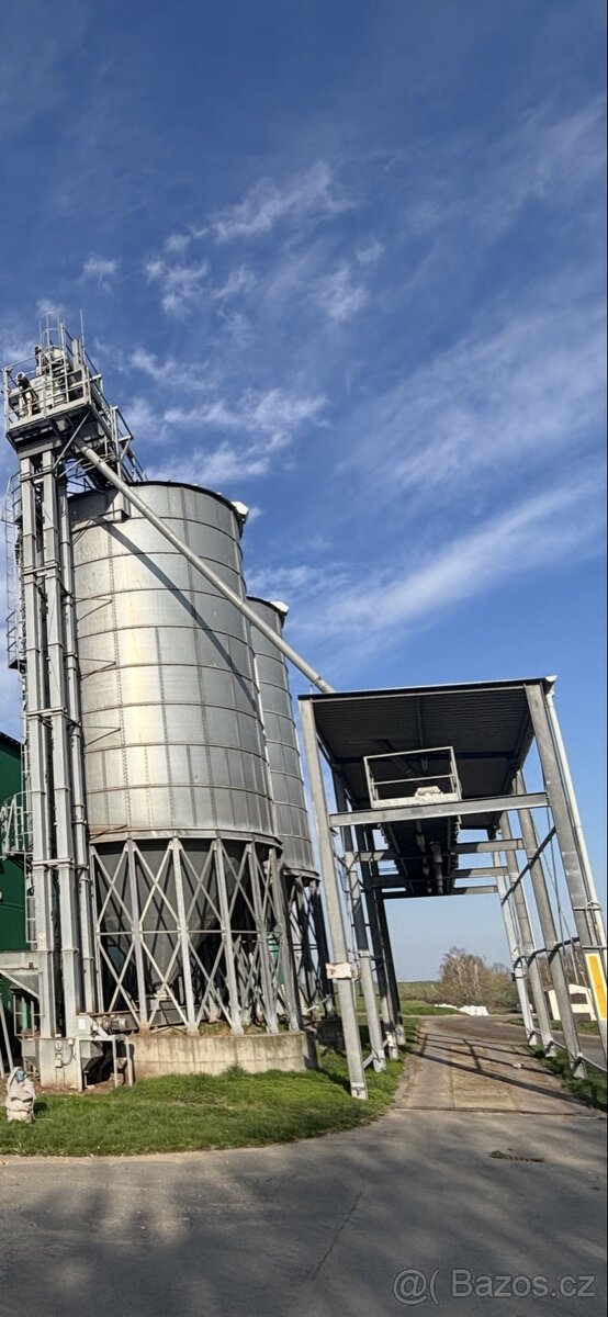 Silo na obilí nebo pelety