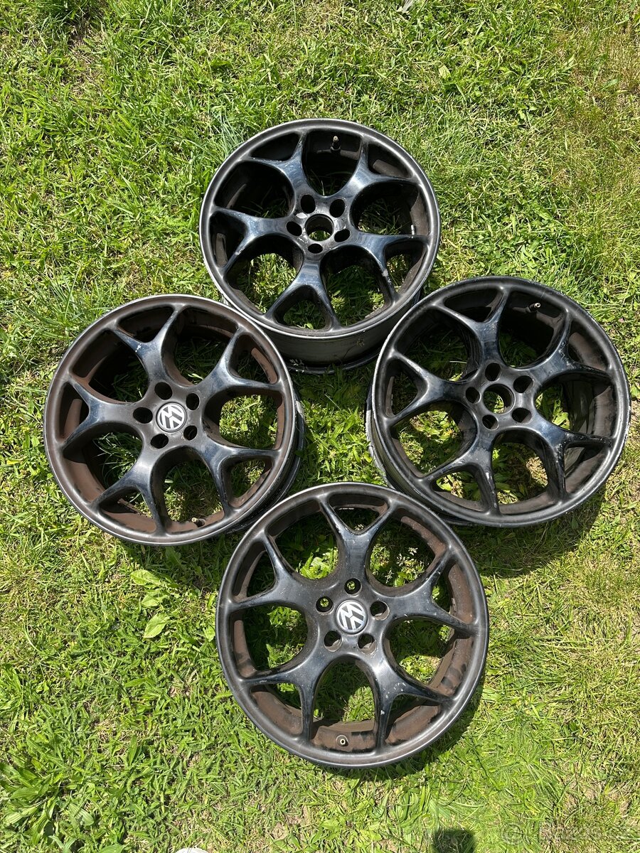 Kola R17 5x100