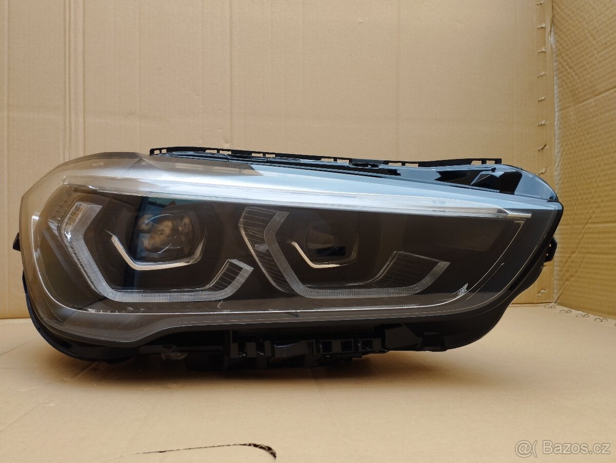 BMW X1 F48 F49 FACELIFT PRAVÉ PŘEDNÍ SVĚTLO LED