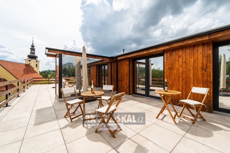Prodej rodinného sídla (768 m²), pozemek 2 463m² - Číměř u J