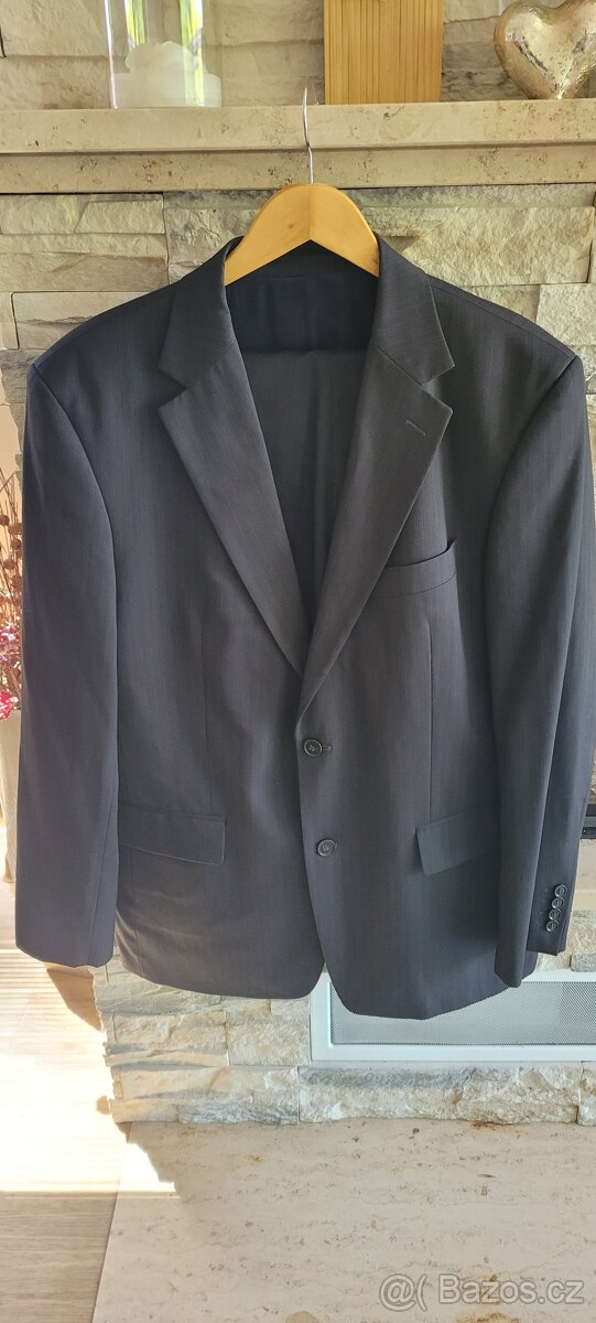 Nádherný oblek Pierre Cardin Paris vel. 52