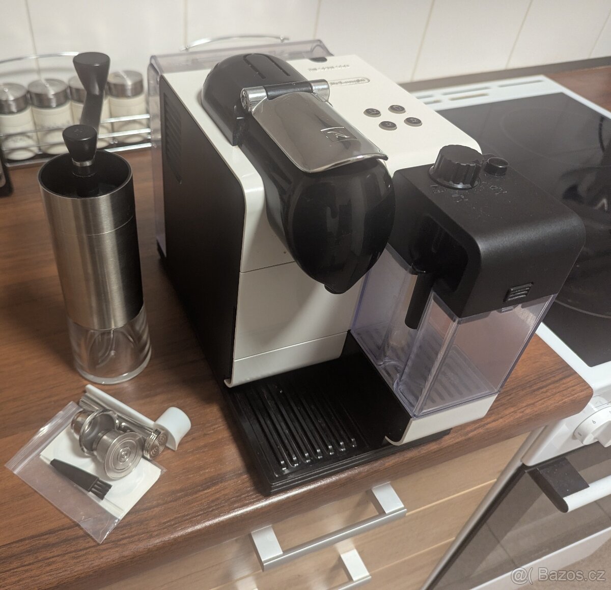 Delonghi Nespresso Lattissima+ EN520W + dárky