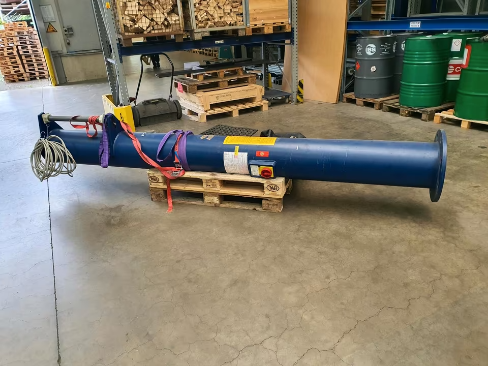 sloupový otočný jeŕáb Vetter 125 kg - 5,5 m r. 2019