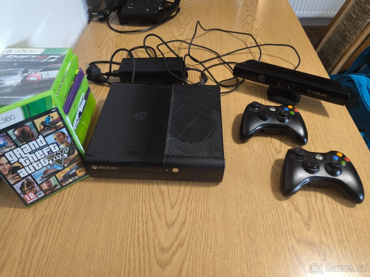 Xbox 360 + kínect + 2x bezdrátový ovladač+GTA 5