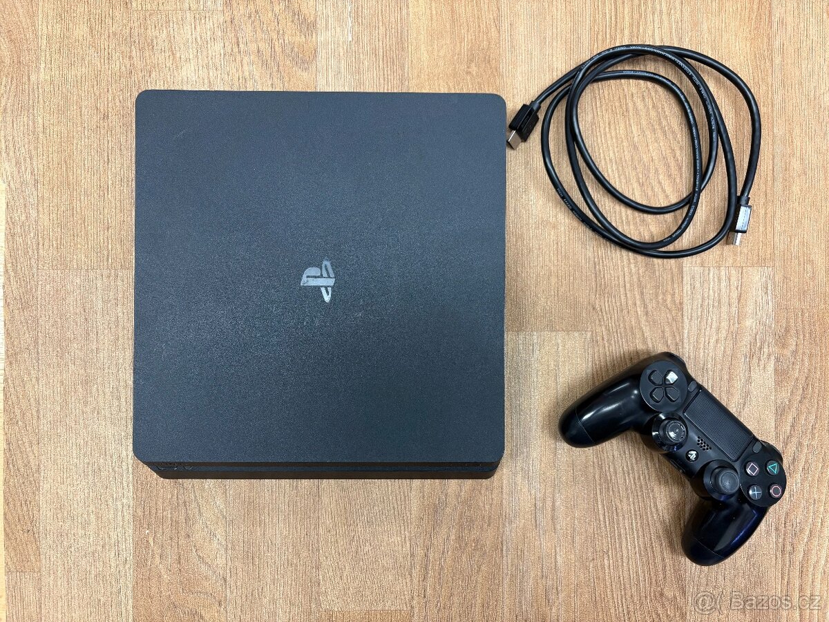 PlayStation 4 – Slim, 500 GB, černý