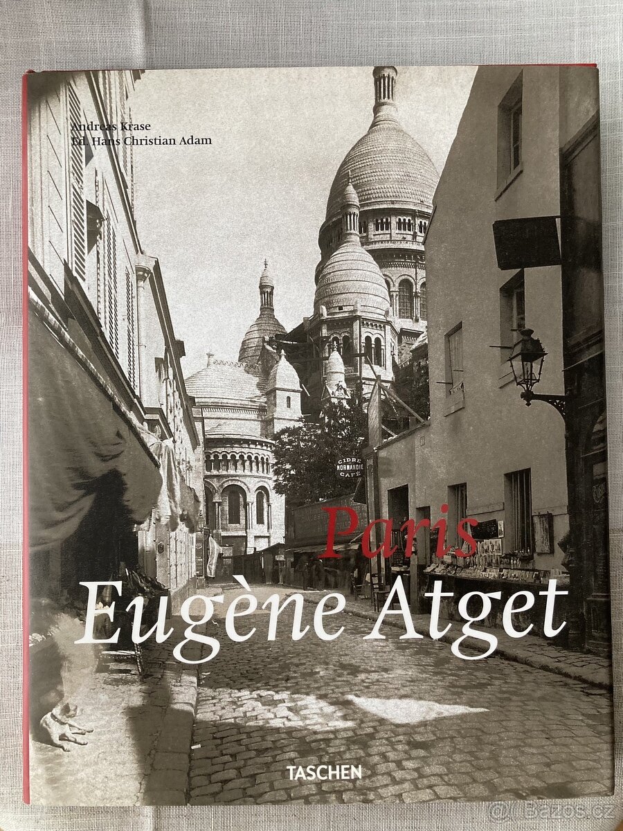 Knihy, kniha o Paříži