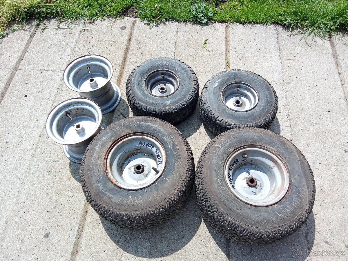 Kolo zahradní traktor