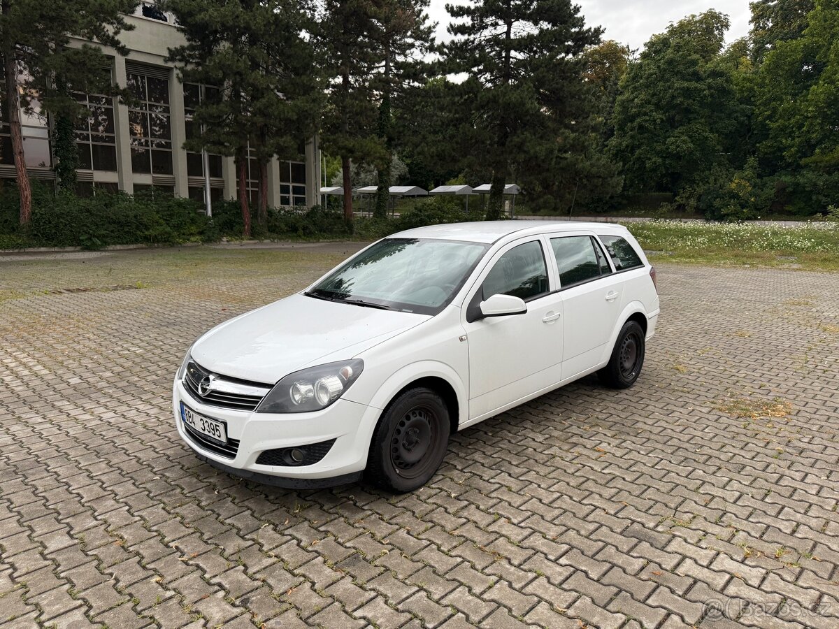 Opel Astra Combi 1.7CDTI 1.MAJITEL ČR DPH
