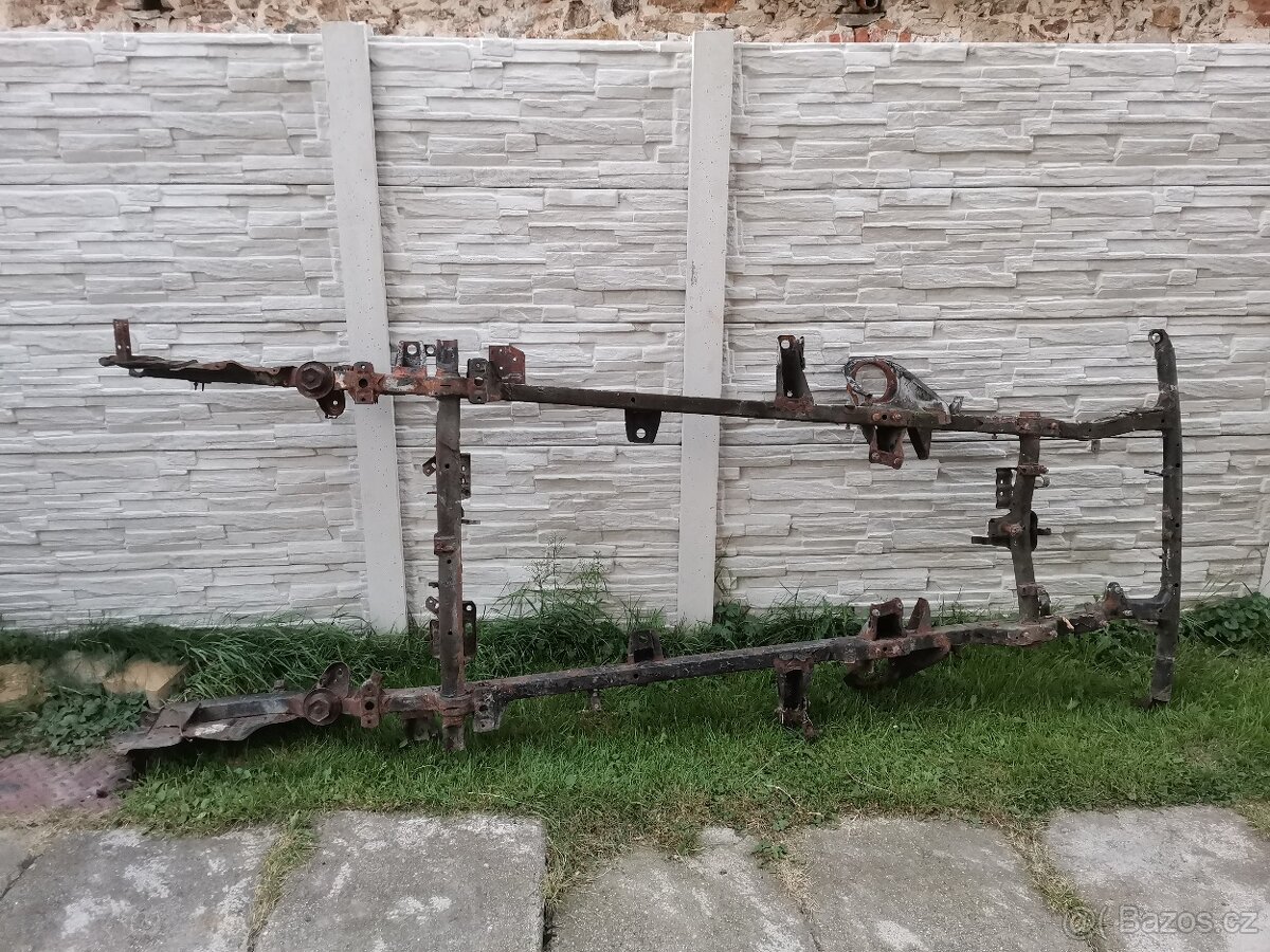 Subaru Libero - rám