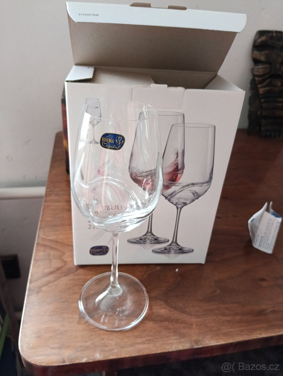 Skleničky na víno 2 ks