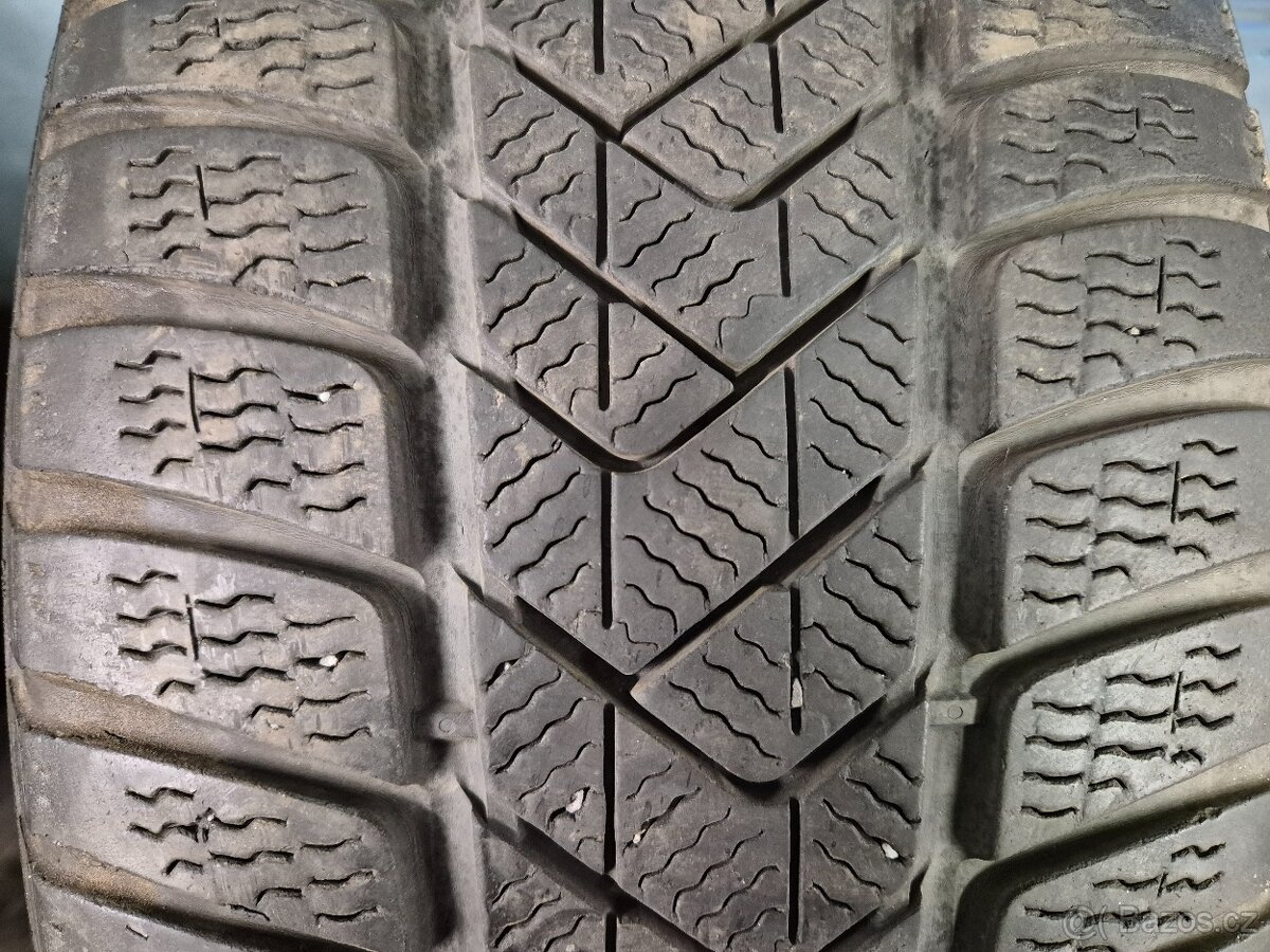 245/45 R18 PIRELLI (2x5,5 2x5mm) č.16142/b6