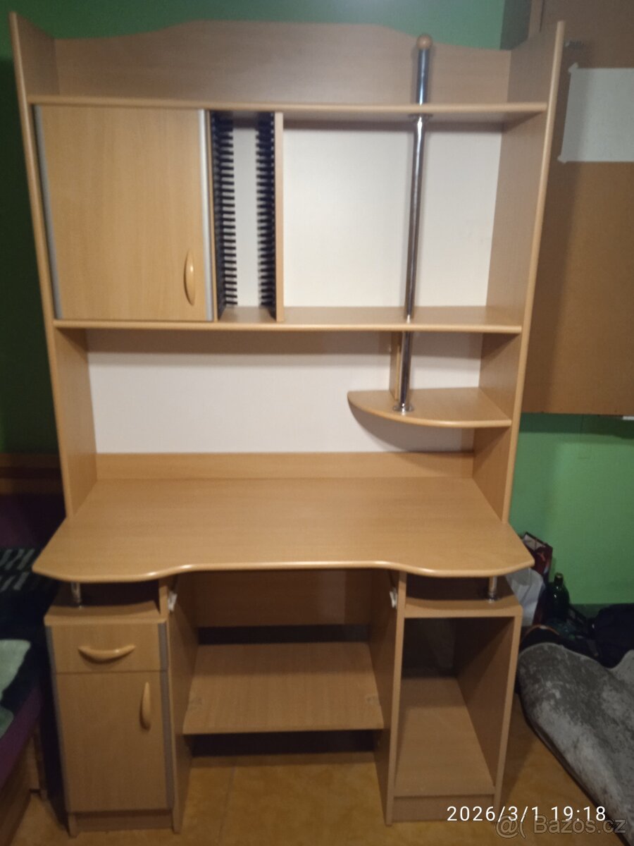 psací stůl