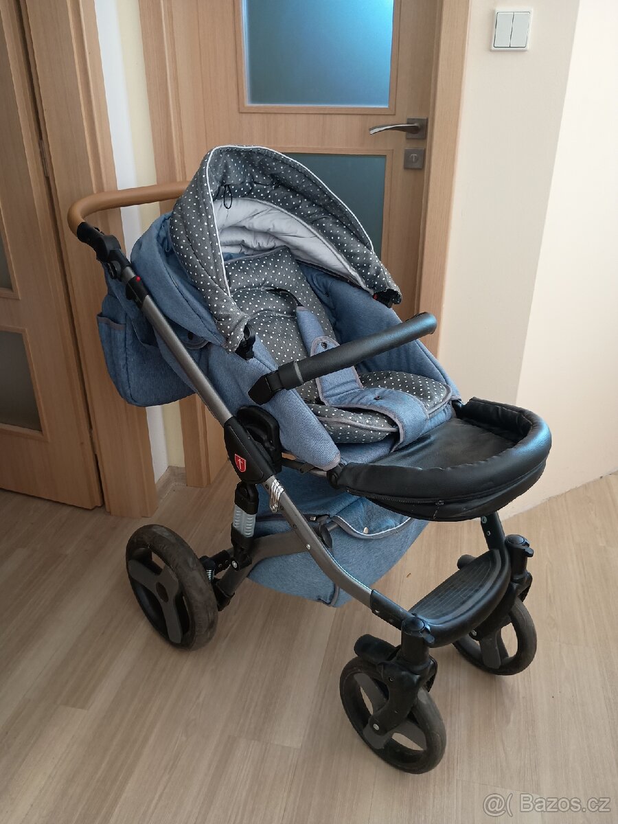 Kočárek Tudore Trapper