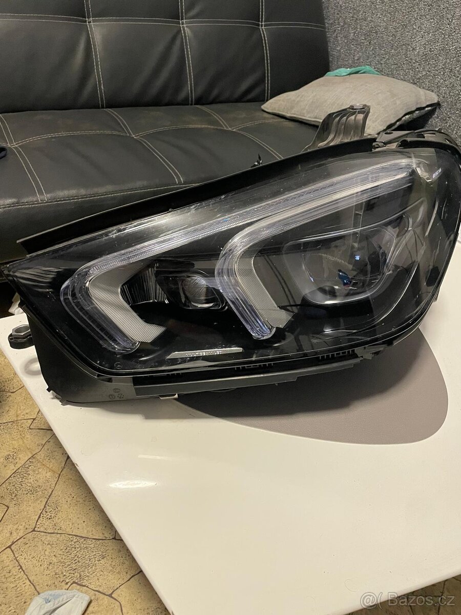 Mercedes Benz GLE W167 - přední světlomet