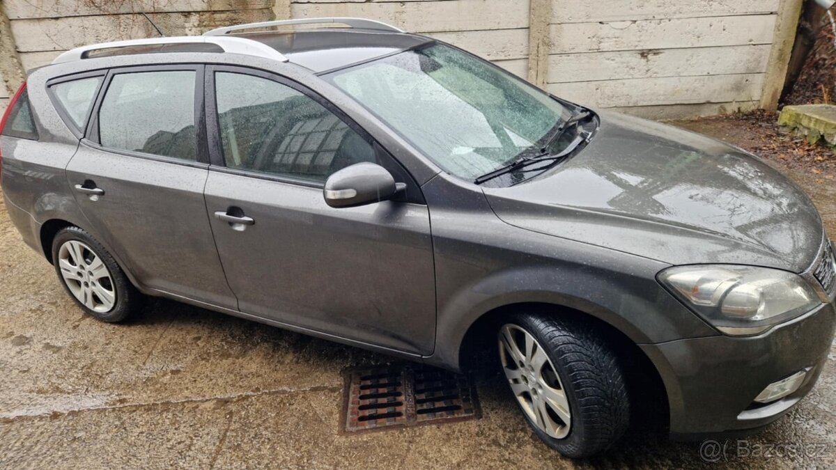 rozprodam kia ceed sw facelift 1.6 crdi 85kw 2010 rozprodam