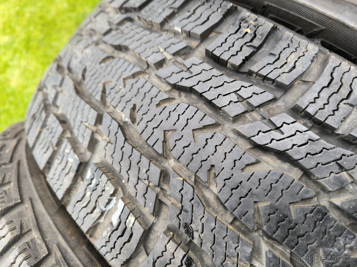 Zánovní 235/65/16C Nokian
