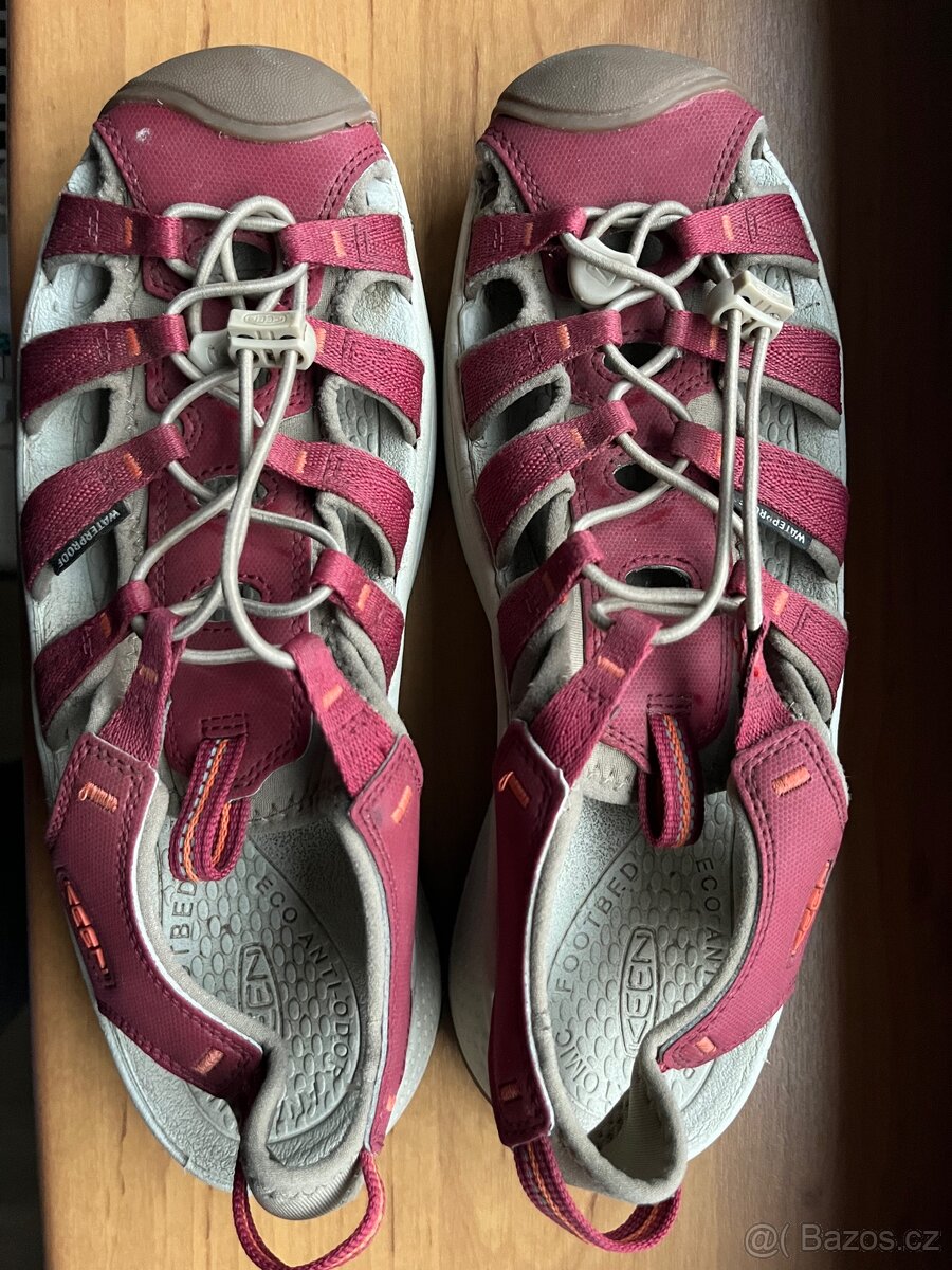 Keen sandále 40,5