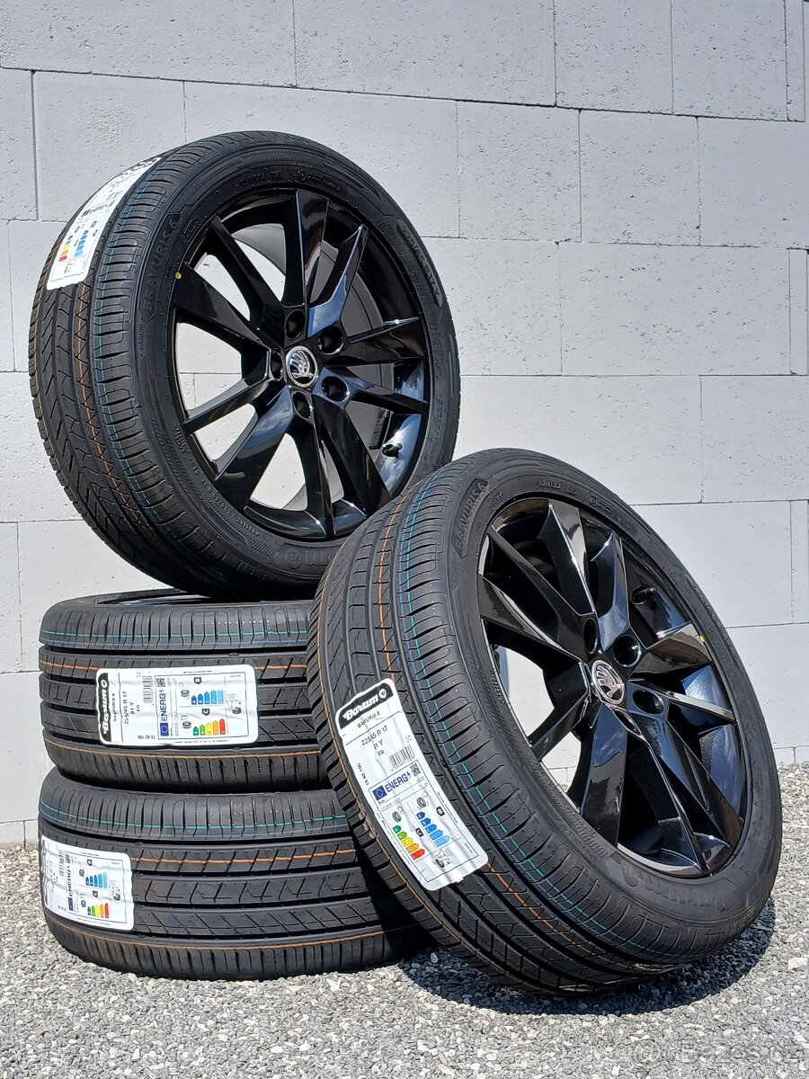 Pěkná nová letní orig alu Škoda Octavia 3 225/45/17