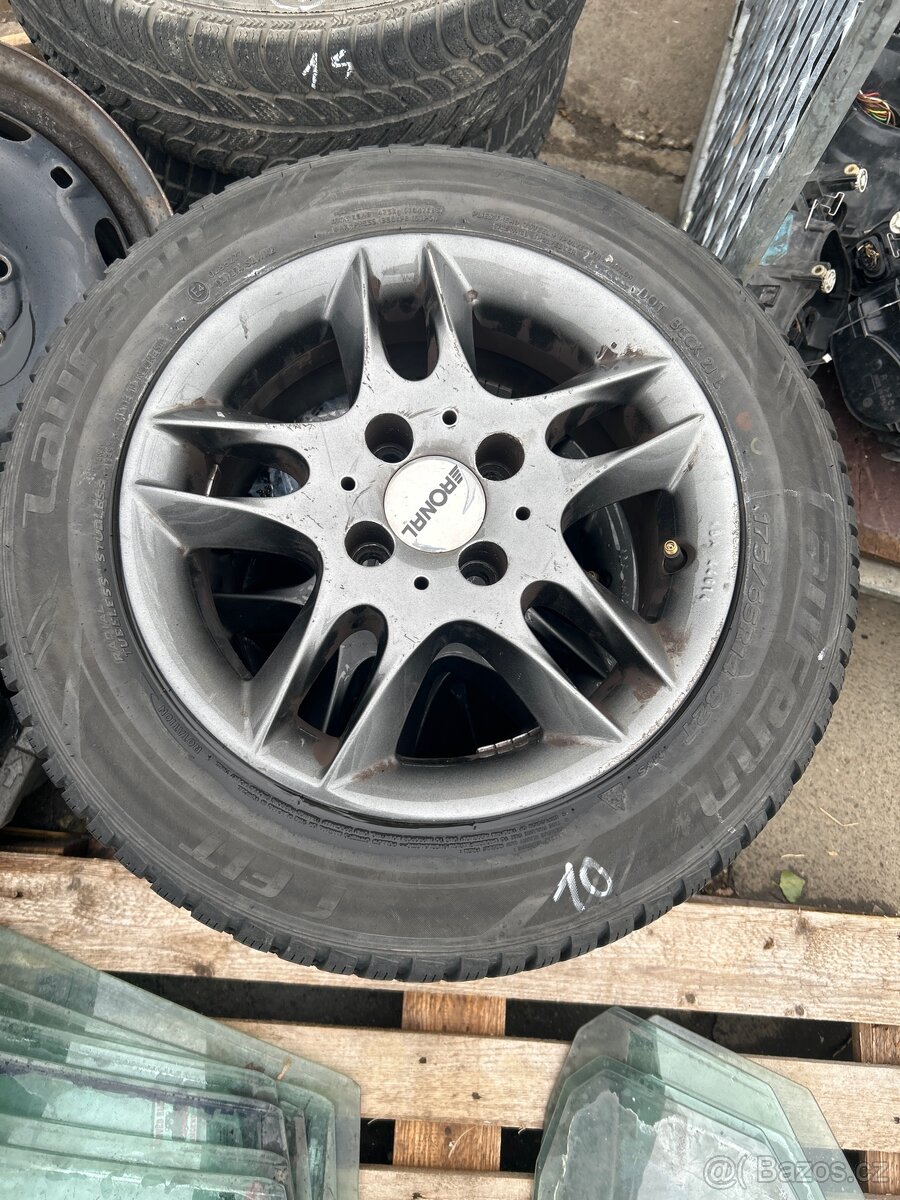 Alu kola 4x100 R14 175/65/14 gumy 6mm zimní