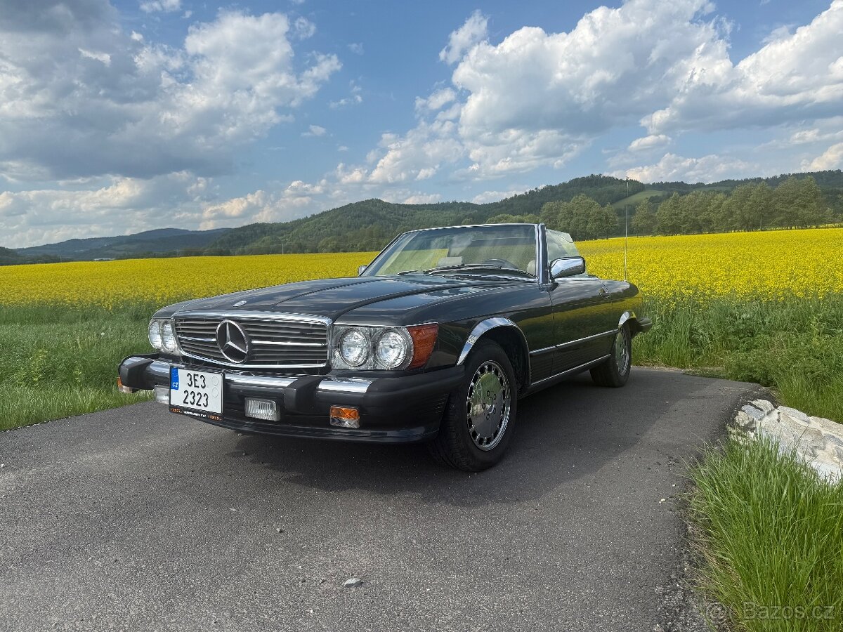 Mercedes SL 560 R107 W107