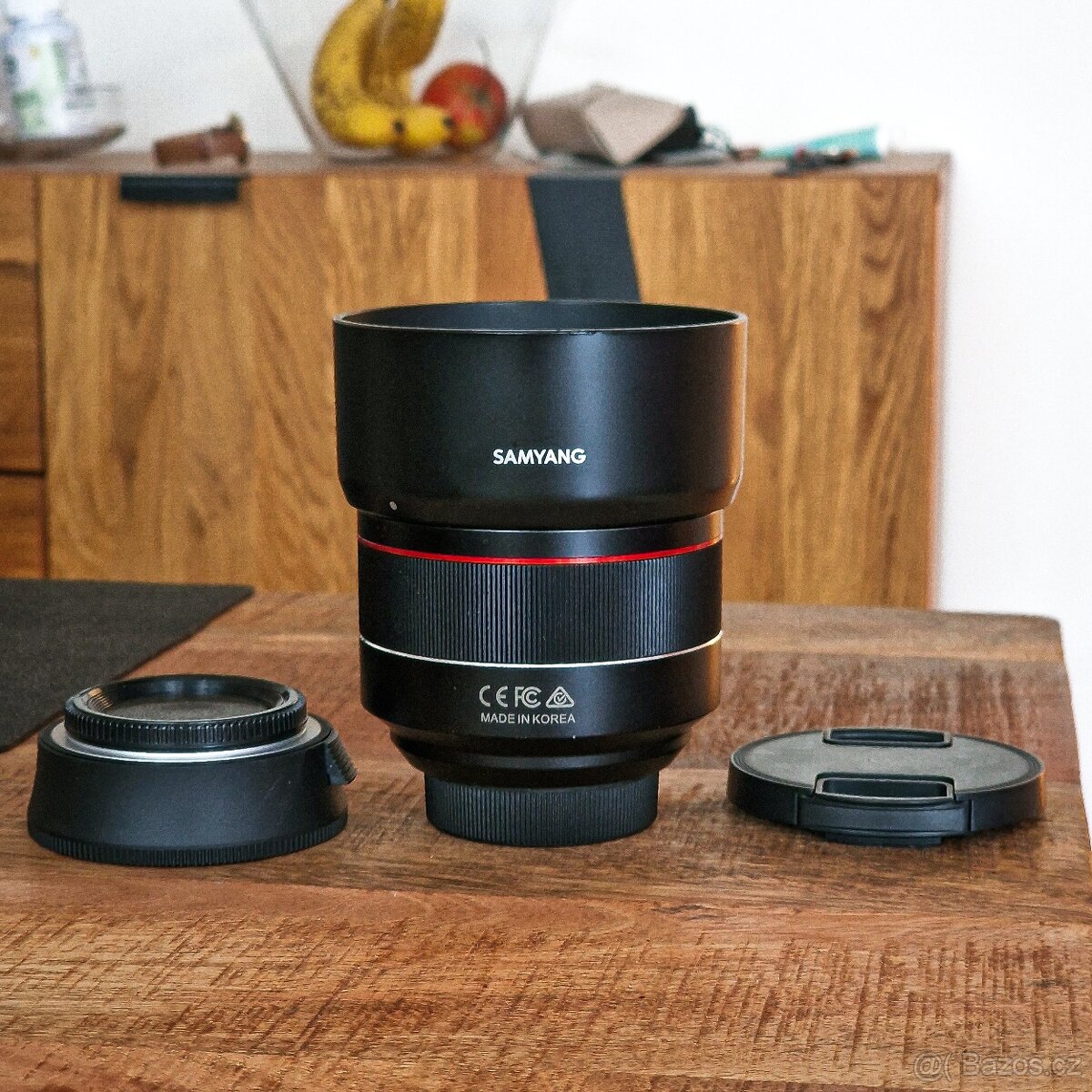 Objektiv Samyang AF 85mm f/1,4 Nikon + dokovací stanice