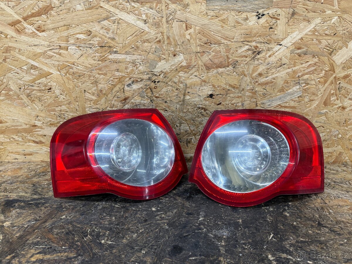 ZADNÍ SVĚTLA VW PASSAT B6 KOMBI
