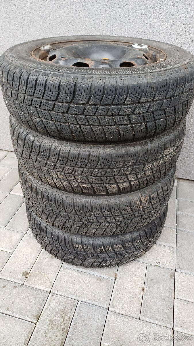 D11KZ 165/70 R14 zimní pneu Barum Polaris 3