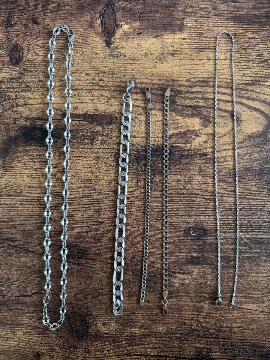 Řetízky a náramky z chirurgické oceli