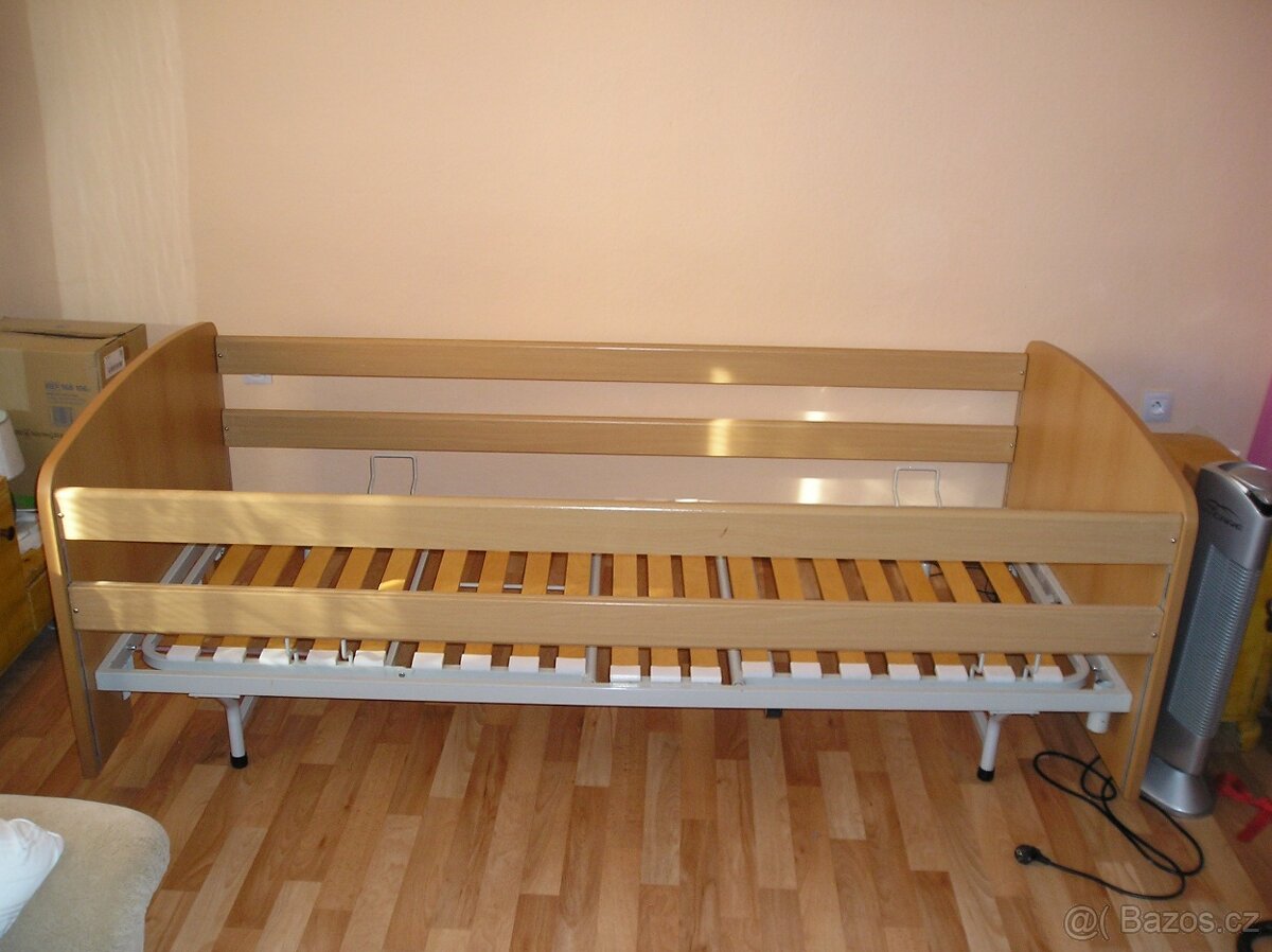 Mechanické polohovací lůžko
