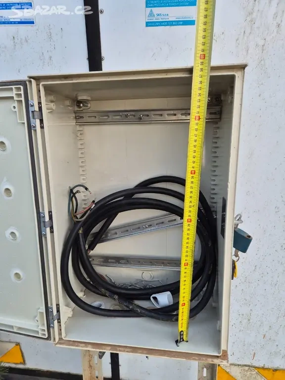 Skříň - stavební rozvaděč
