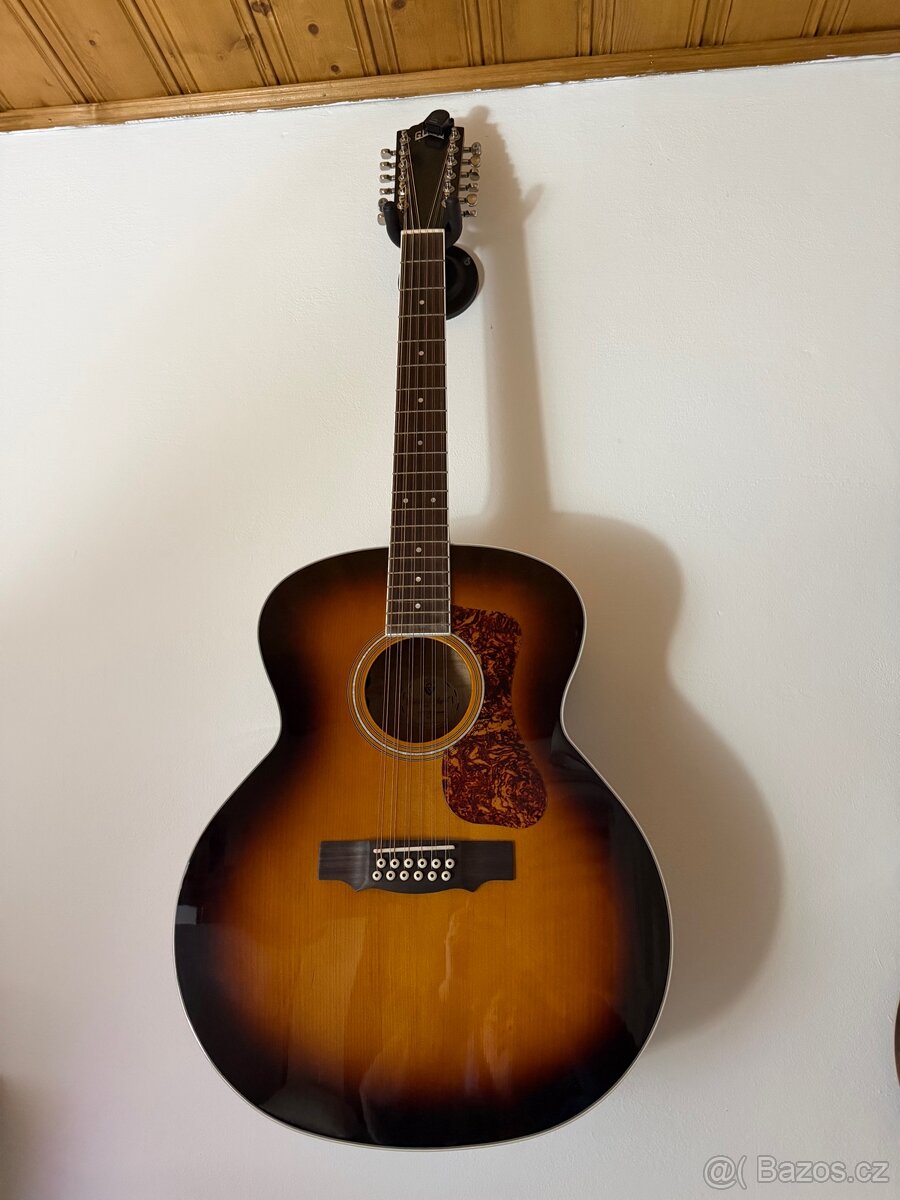 Dvanáctistrunná kytara Guild