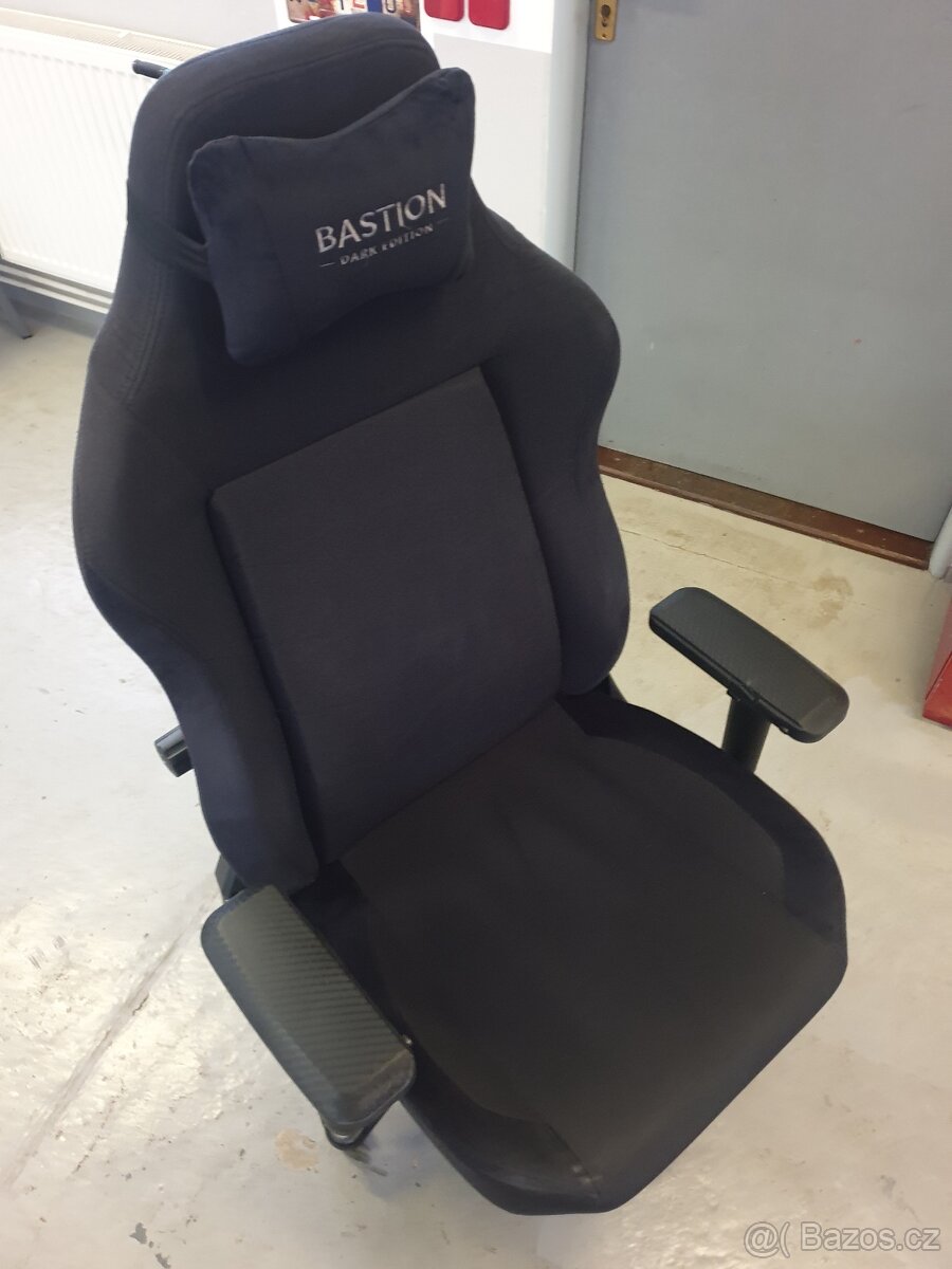 Herní křeslo Bastion