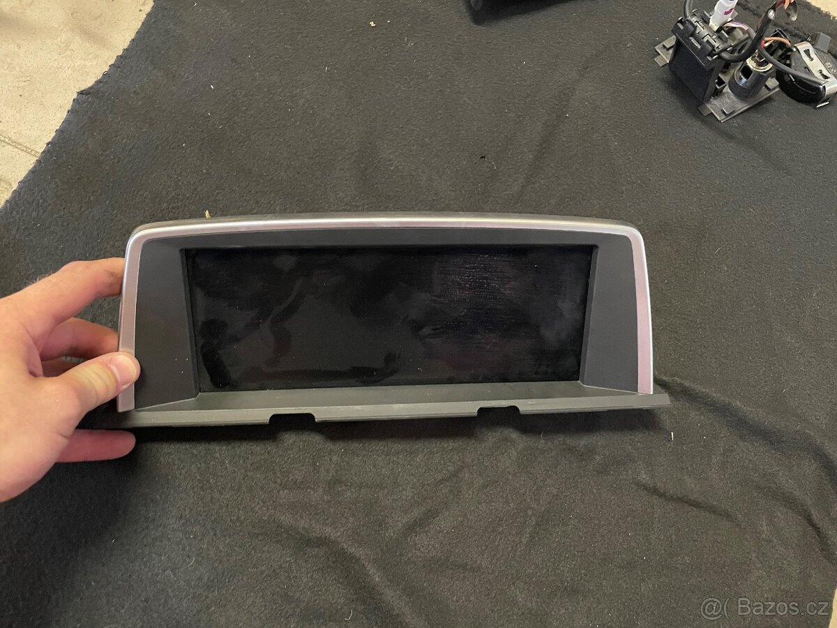 BMW 650i náhradní díly elektronika