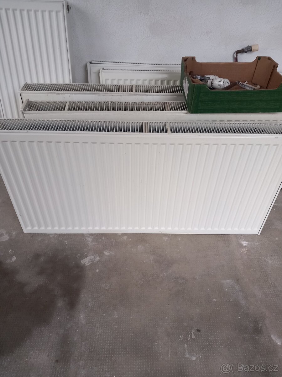 Prodam 6 ks deskovych radiatoru