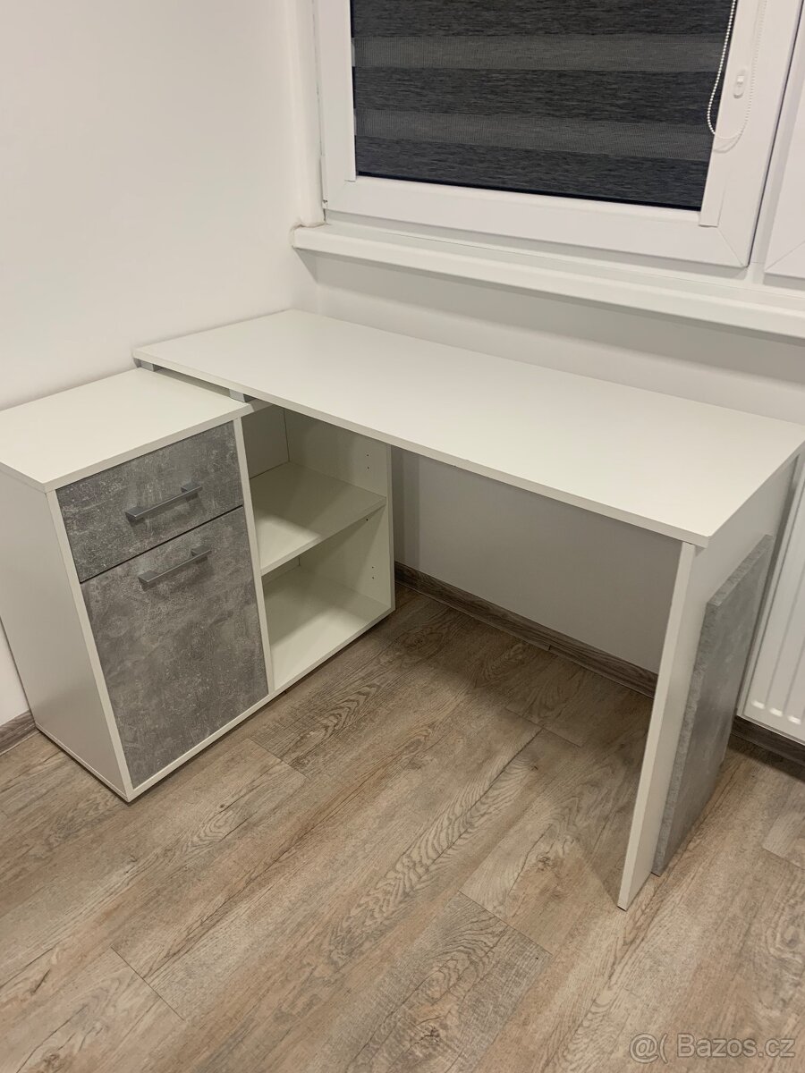 Psací stůl rohový