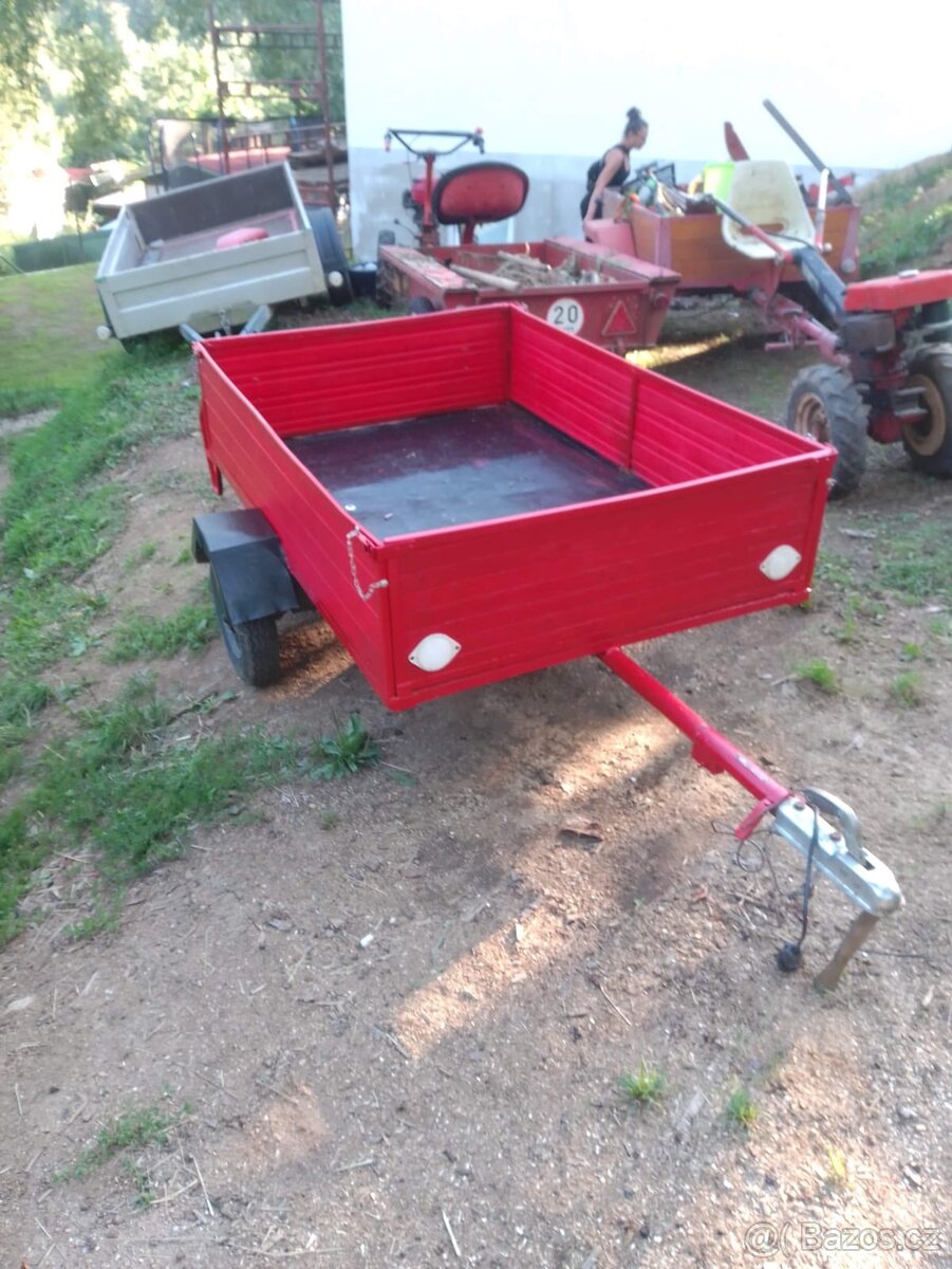 Vlek ,vozejk, přívěs