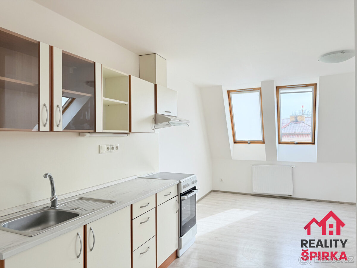 Pronájem bytu 2+kk, 47 m², nám. Míru, Svitavy