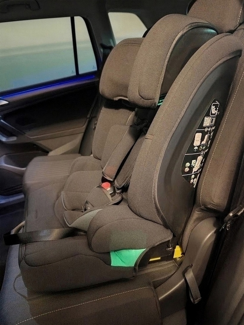 Nová dětská autosedačka s isofixem pro děti s výškou od 76