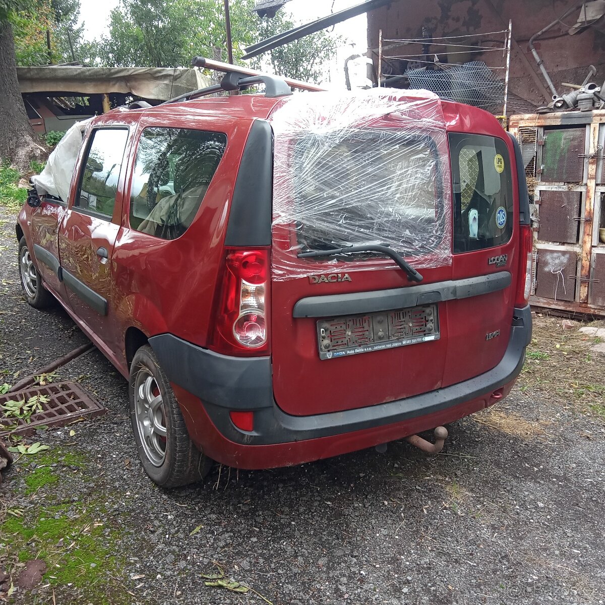 Dacia Logan MCV Na LPG bourany BEZ SPZ na díly