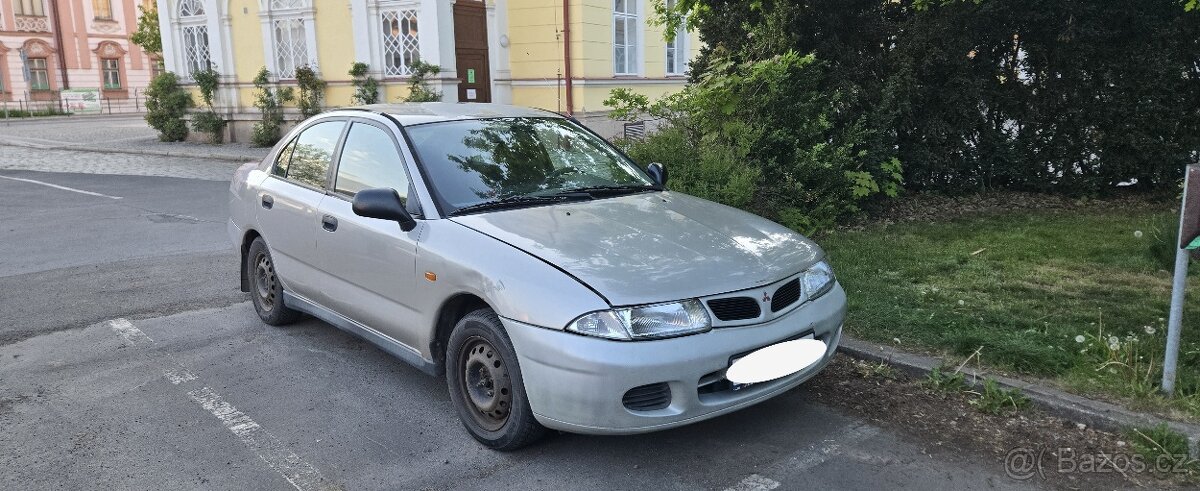 Mitsubishi Carisma 1.6i - Nezničitelný parťák za super cenu