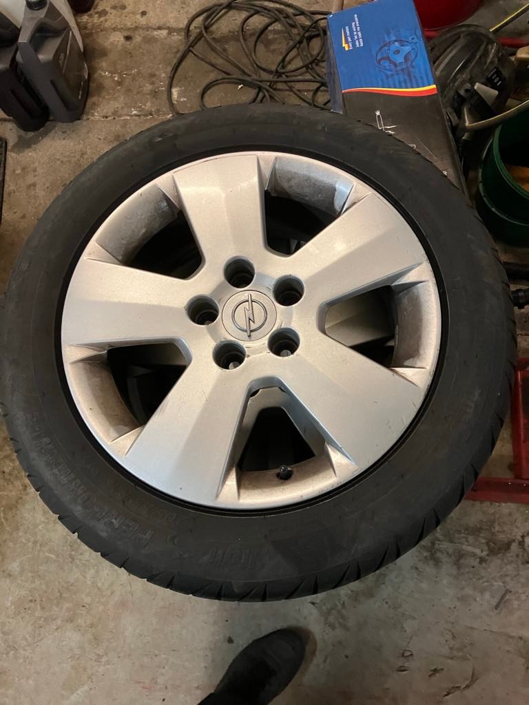 Alu kola Opel 5x110 R16 případně pneu 205/55/16