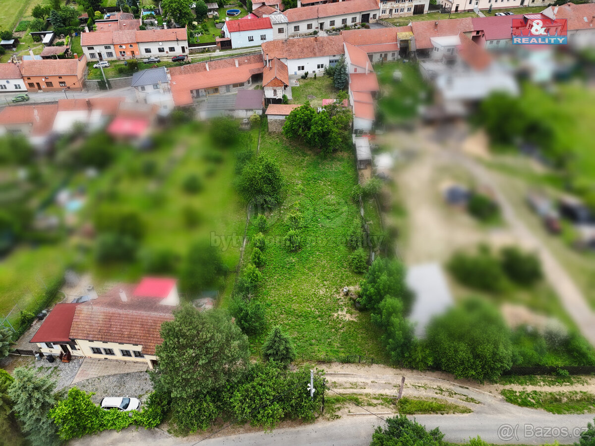 Prodej rodinného domu a pozemku k výstavbě v Myslejovicích
