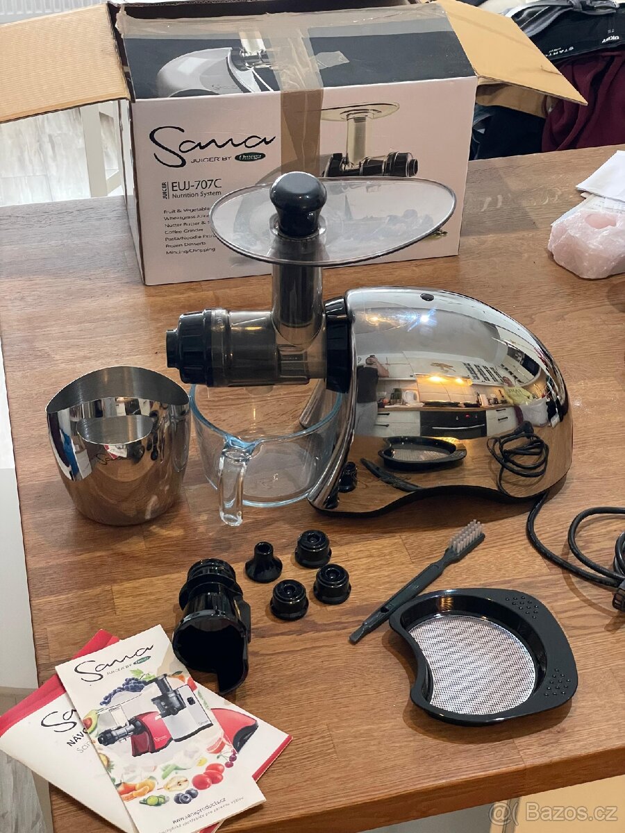 Odšťavňovač Juicer Sana Omega EUJ-707C