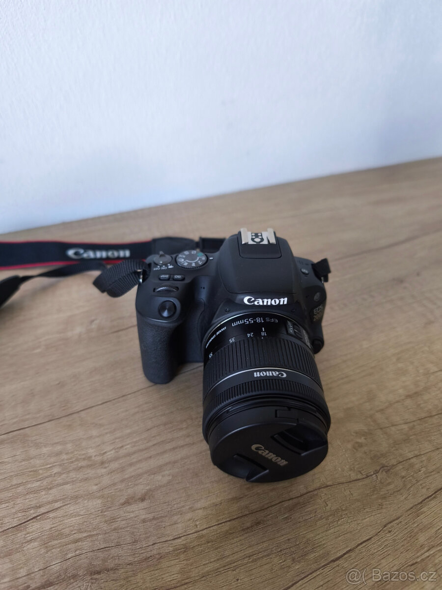 Zrcadlovka Canon 200D