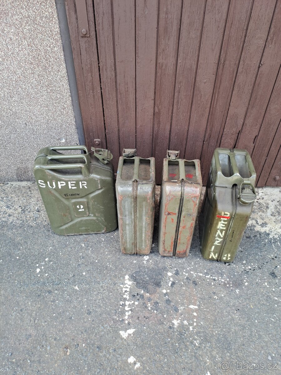 Plechovy kanystr 20 l-4 kusy